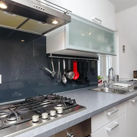 Stari Dvor Apartment Baska Voda